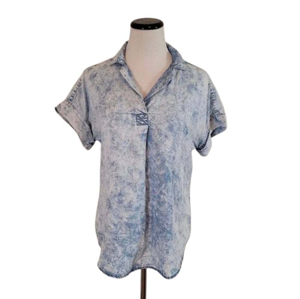 Thread & Supply Acid Wash Chambray Top Blue XS